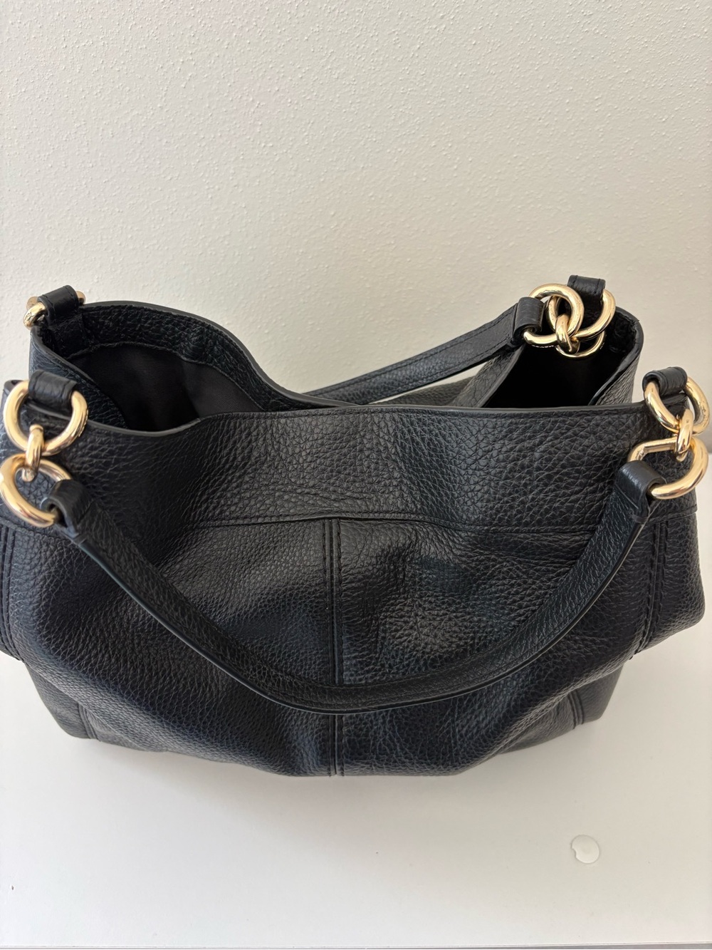 Coach Black Pebbled Leather Shoulder Bag with Gold Hardware - Picture 4 of 8